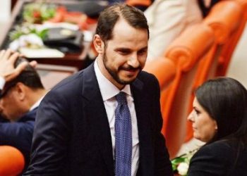 Berat Albayrak’ın tezini başkası mı yazdı?