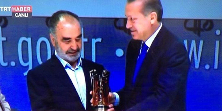 AKP’nin “hocasından” dolar fetvası!