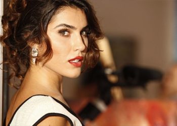 Serenay Aktaş kapalı gişe oynuyor