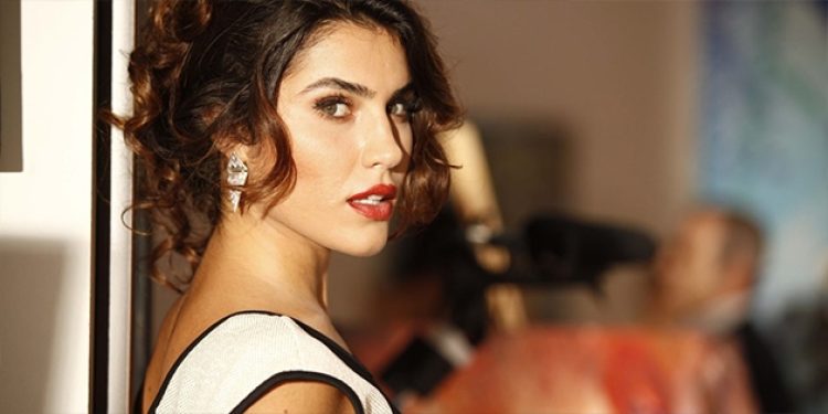 Serenay Aktaş kapalı gişe oynuyor