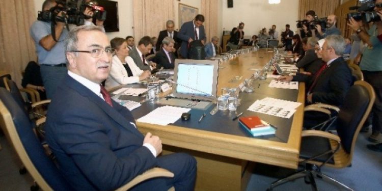 AKP Fidan ve Akar’ı Darbe Komisyonundan kaçırıyor