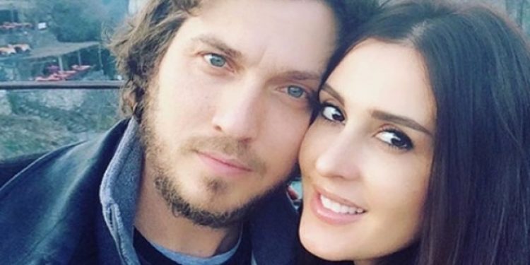 Bir yayın yasağı da kocasından