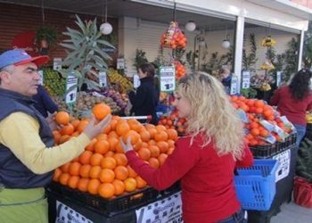 Pazar tezgahında ekonominin nabzı