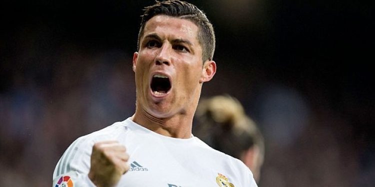 Cristiano Ronaldo rekorlara doymuyor!