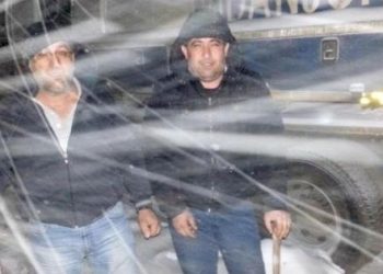 Konvoy yolda kaldı donmamak için halay çektiler!