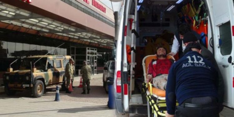 Fırat Kalkanı’nda 3 Türk askeri yaralandı