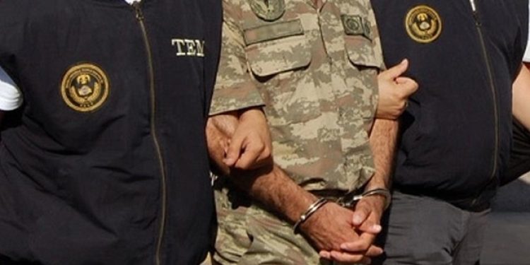 AKP’den Askerlere bir operasyon daha