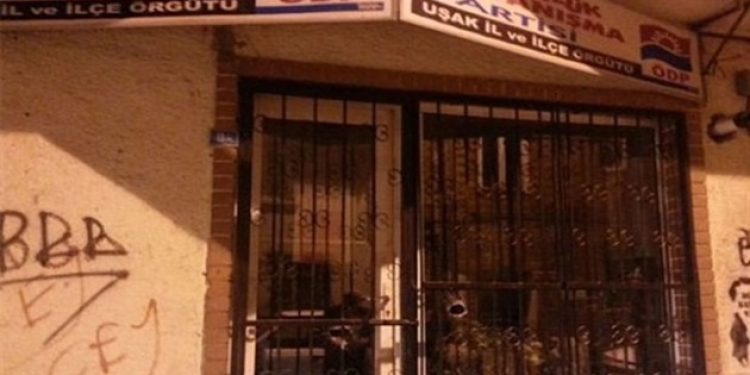 Muhaliflere silahlı saldırılar başladı