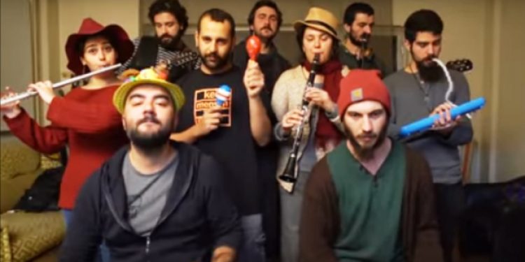 17-25 Aralık’ın şarkısını yaptılar: Dayanamadık biz de çaldık!