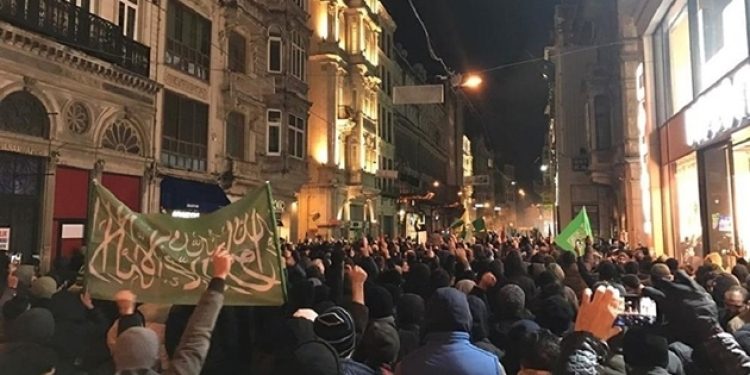 Rus Elçisine suikastin ipuçları