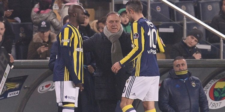 Fenerbahçe’de Van Persie şoku!