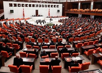 Başkanlığa destek düştü, AKP elini çabuk tutuyor!