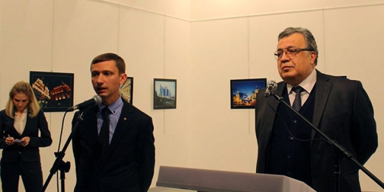 Yalancıların mumu yatsıyı göremedi!