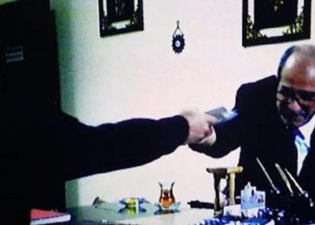 Başmüfettiş rüşvet alırken yakalandı!