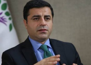 Demirtaş cezaevinden şiir gönderdi