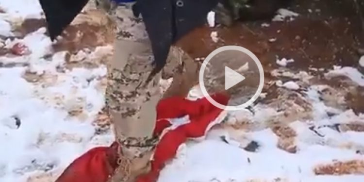 Erdoğan’ın Suriye politikası IŞİD’e bayrak çiğnetti