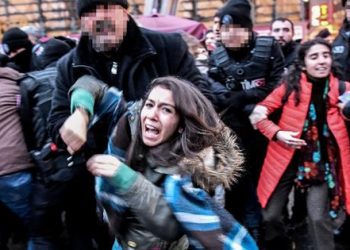 IŞİD protestosuna kelepçe ve gözaltı!