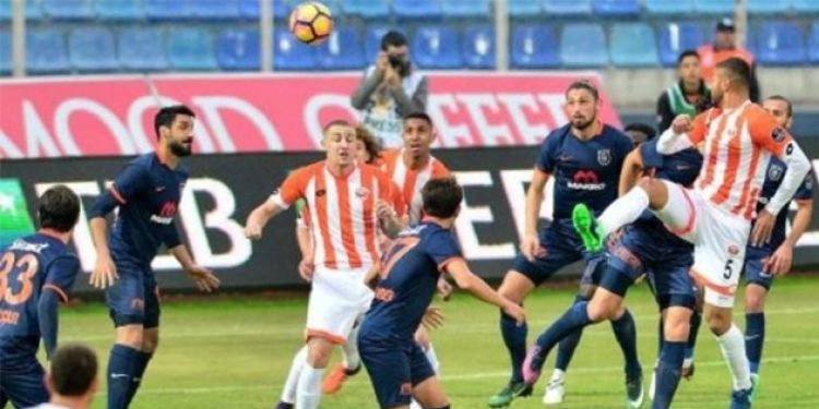 Başakşehir devreyi lider kapattı