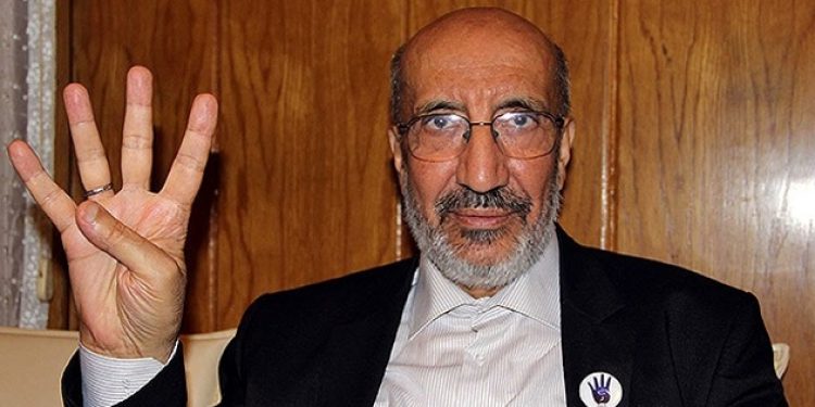 AKİT yazarı tarikatları hedef gösterdi