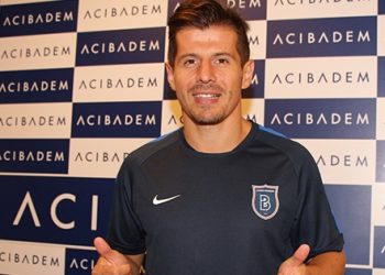 “Emre Belözoğlu Fenerbahçe’ye”