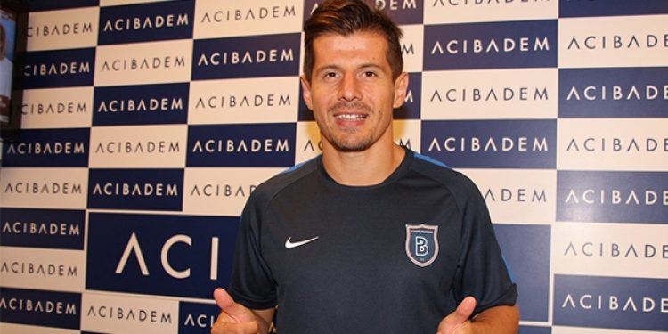 “Emre Belözoğlu Fenerbahçe’ye”