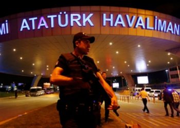 Havalimanı saldırısında flaş iddia!