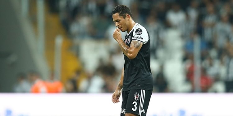 O da terör yüzünden ayrılmak istiyor!