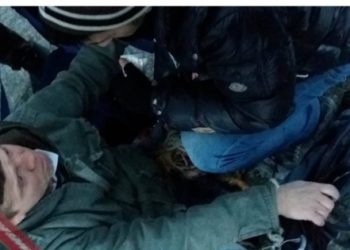 Yenibosna metrobüs durağında dehşet!