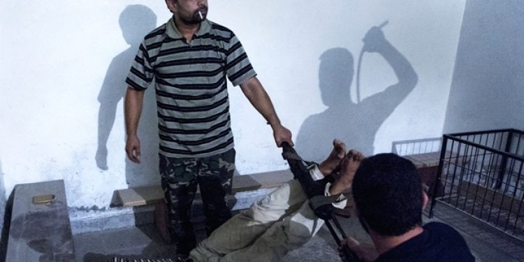 İŞKENCEDEN AKLINI KAYBETTİ