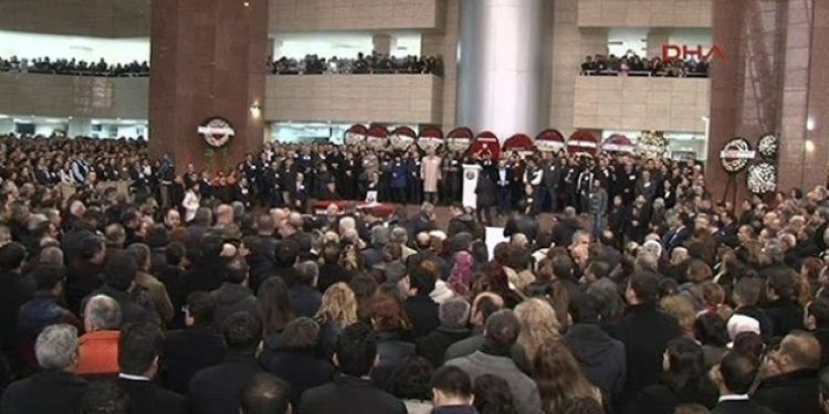 İzmir Adliyesi’nde şehitlere veda töreni