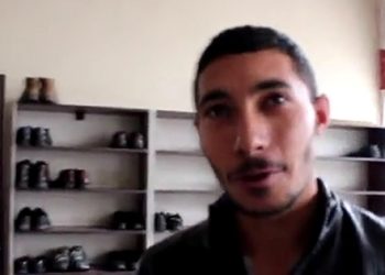 Vatandaş camide terörist arıyor!