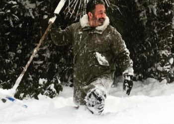 Cem Yılmaz’dan kar paylaşımı