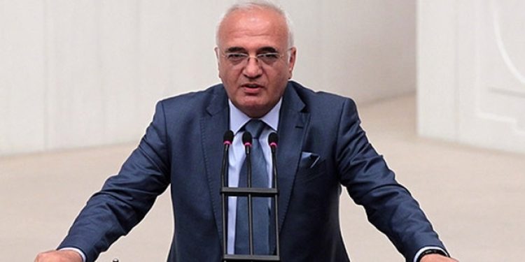 Anayasa’yı ihlal itirafı