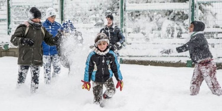 İstanbul ve 17 ilde eğitime kar tatili verildi