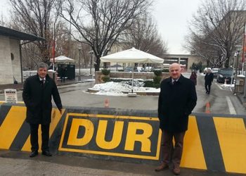 “Sana mı soracağım lan?” demokrasisi!