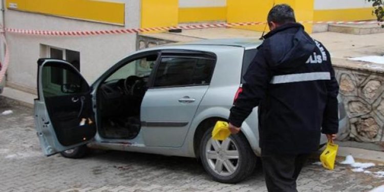 Eski AKP’li aracında infaz edildi