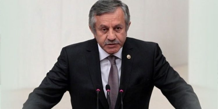 MHP’li Celal Adan, oyunu AKP’li Meclis Başkanvekiline gösterdi