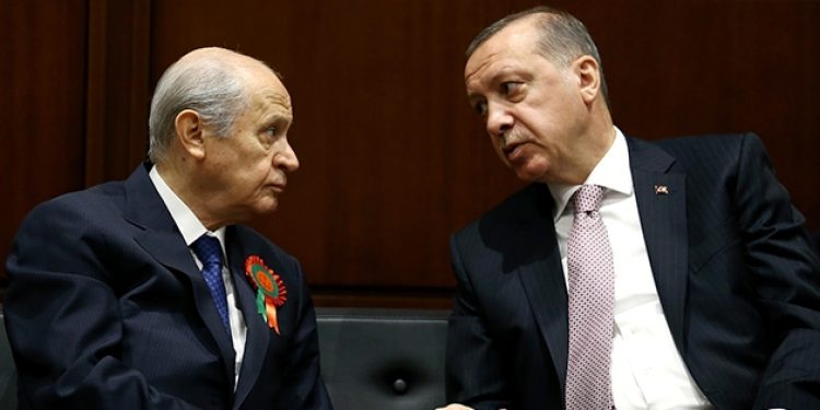 MHP’li vekil: Sarayın arka bahçesi olduk!