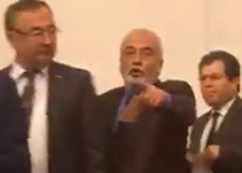 AKP’li vekilin CHP’li kadın milletvekiline saldırı anı!