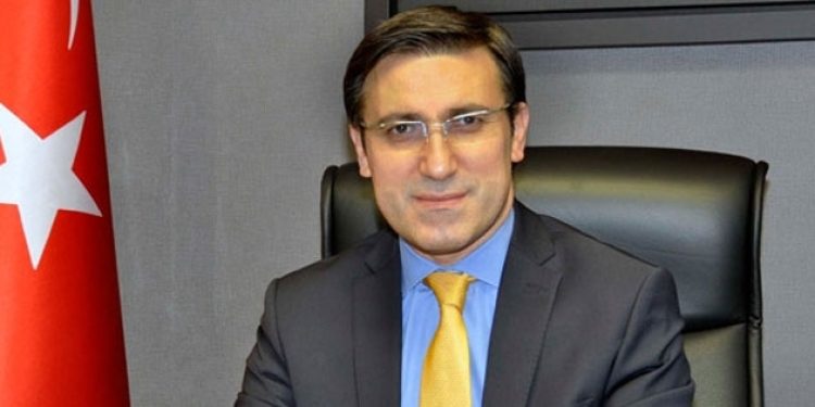 Vatandaş açlık sınırında vekilin derdi başka!