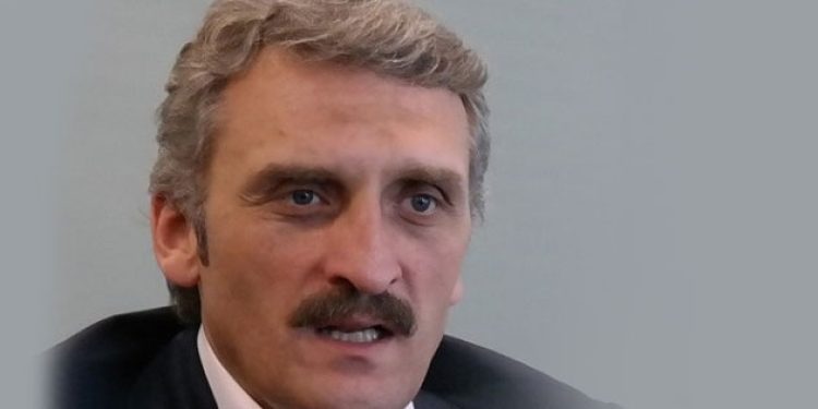 AKP’li vekilden küfürlü basın toplantısı