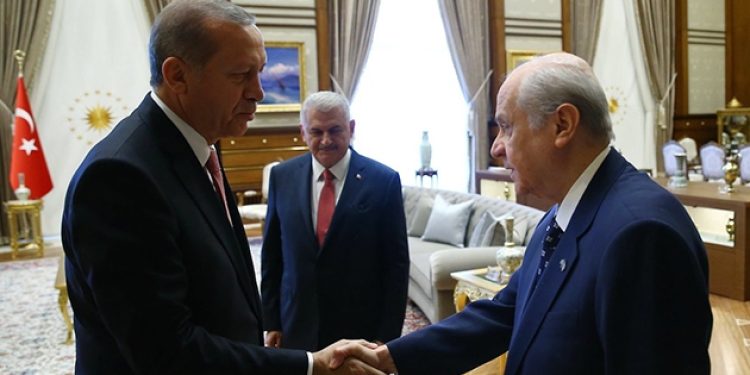 “Erdoğan ve Bahçeli’yi aynı mihraklar yönetiyor”