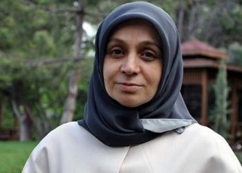 AKP’li başörtülü vekile büyük tepki!