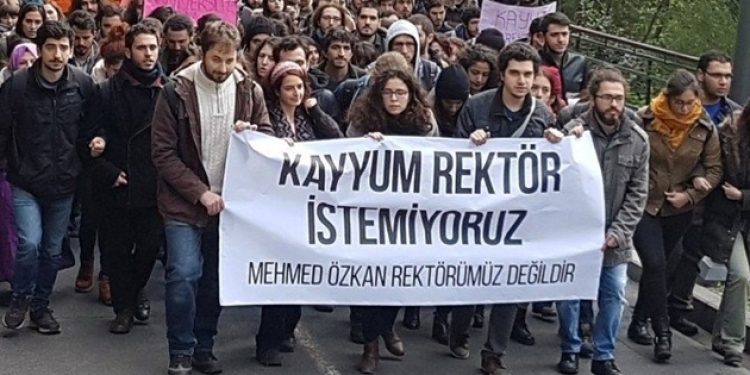 Seçilmemiş rektörün ilk icraatı: ZAM