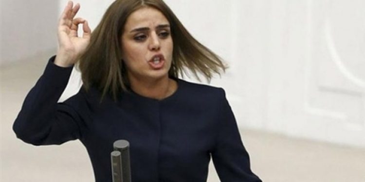 HDP’li Ayşe Acar Başaran serbest bırakıldı