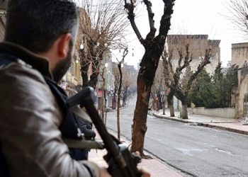 Arama yapan polise ateş açıldı!