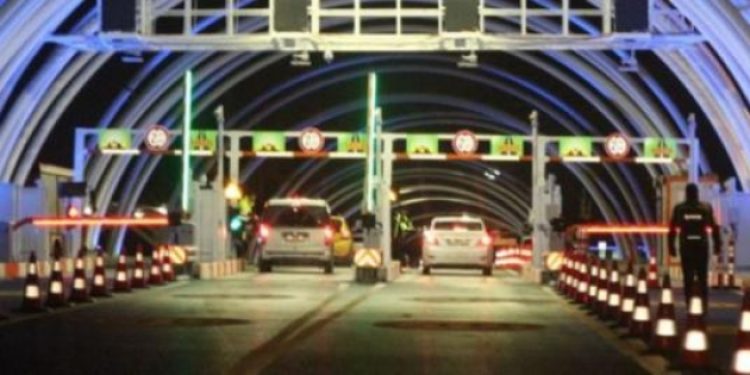 Tünelde aniden durdu: Çıkarın beni buradan!