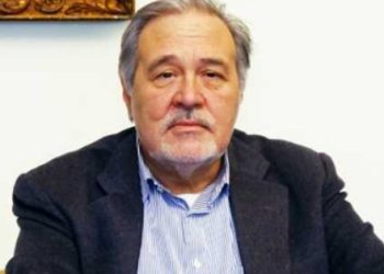 Ortaylı: Yakın tarihin ortaöğretime girmesi milleti böler