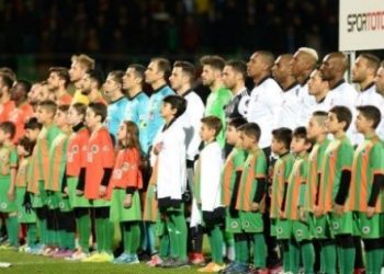 Beşiktaş taraftarı: ‘Türkiye laiktir, laik kalacak’