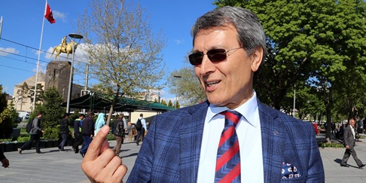 Erdoğan’la Bahçeli’yi aynı sandığa gömdü!